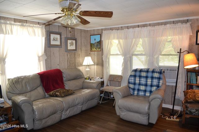 158 Otway Farm Road, Beaufort, NC 28516