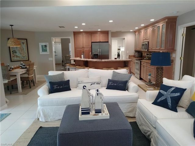 28380 Winthrop CIR, Bonita Springs, FL 34134