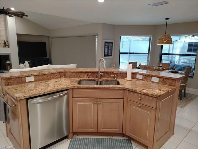 28380 Winthrop CIR, Bonita Springs, FL 34134