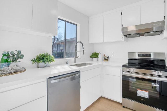 258 Ventura Avenue, Palo Alto, CA 94306