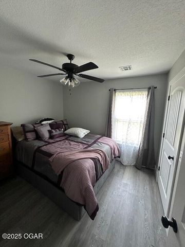 4117 Plumthicket, Joplin, MO 64801