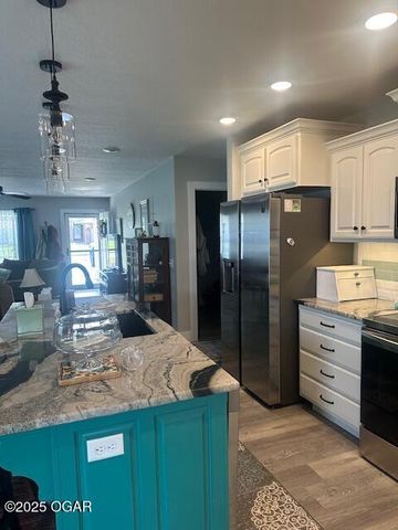 4117 Plumthicket, Joplin, MO 64801