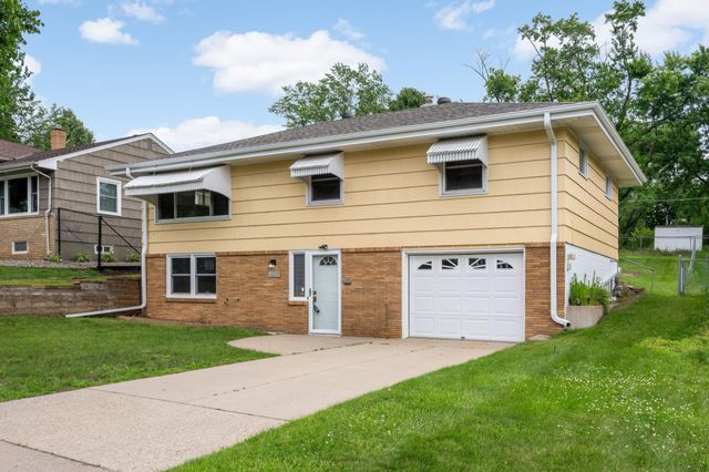 1218 Kent Street N, Saint Paul, MN 55117