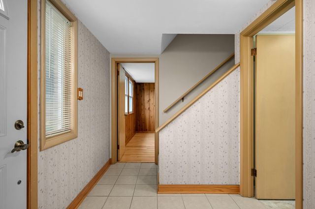 1218 Kent Street N, Saint Paul, MN 55117