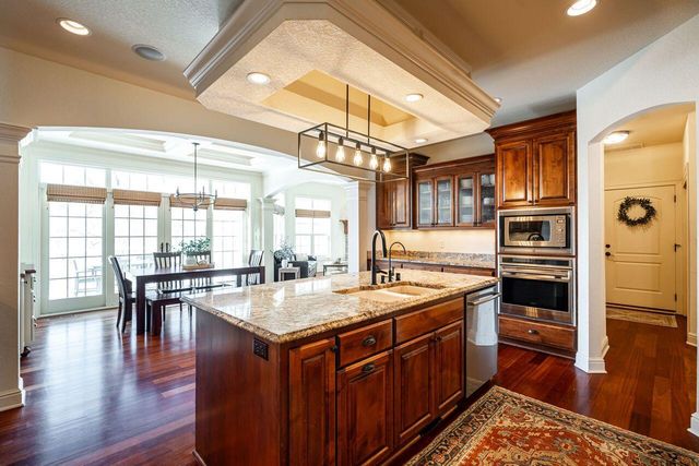 631 Stepping Stone WAY, Pewaukee, WI 53072