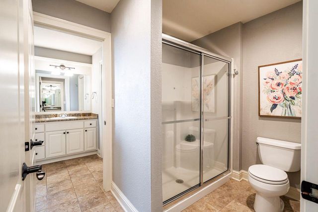 631 Stepping Stone WAY, Pewaukee, WI 53072