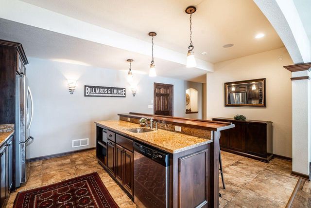 631 Stepping Stone WAY, Pewaukee, WI 53072