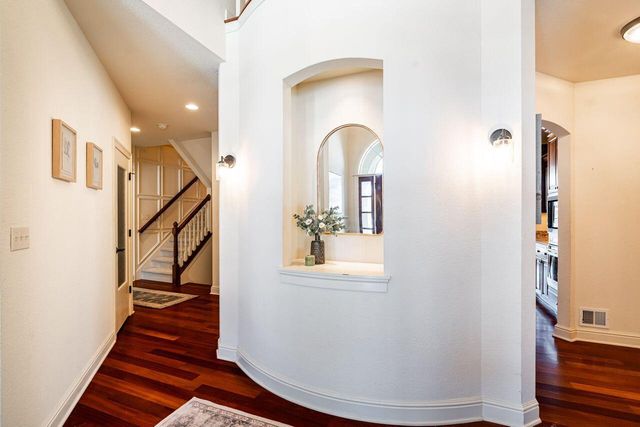 631 Stepping Stone WAY, Pewaukee, WI 53072