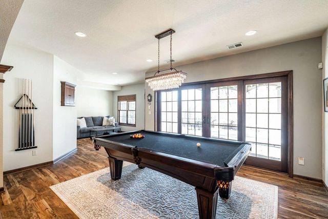 631 Stepping Stone WAY, Pewaukee, WI 53072