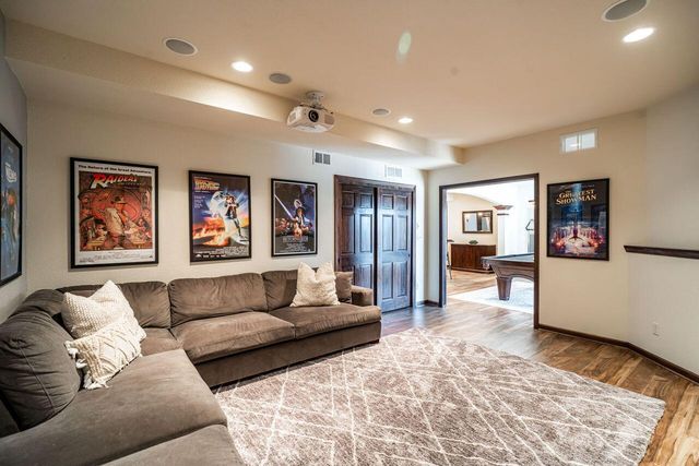 631 Stepping Stone WAY, Pewaukee, WI 53072