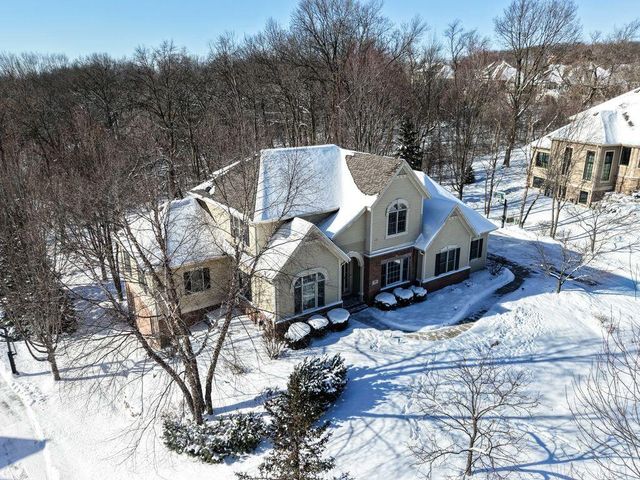 631 Stepping Stone WAY, Pewaukee, WI 53072