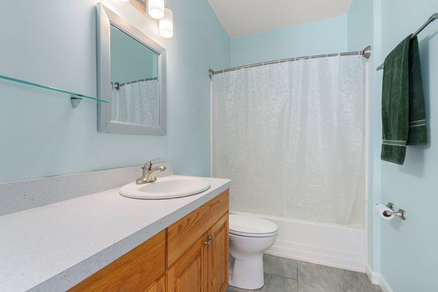 36 Cambridge Road 32, Woburn, MA 01801