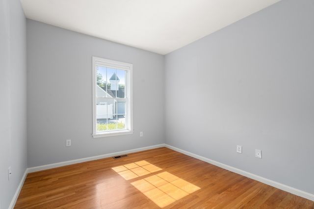 36 Cambridge Road 32, Woburn, MA 01801