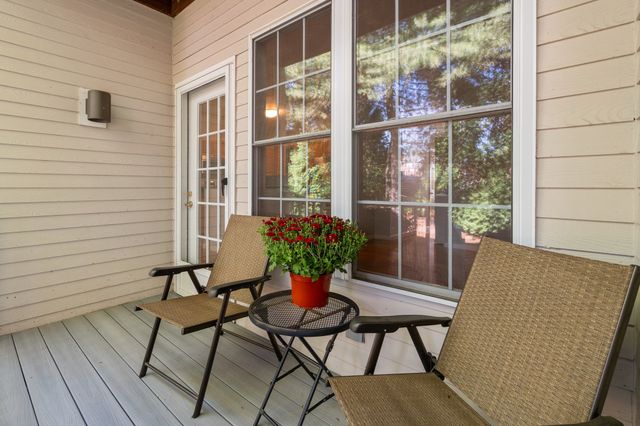 36 Cambridge Road 32, Woburn, MA 01801
