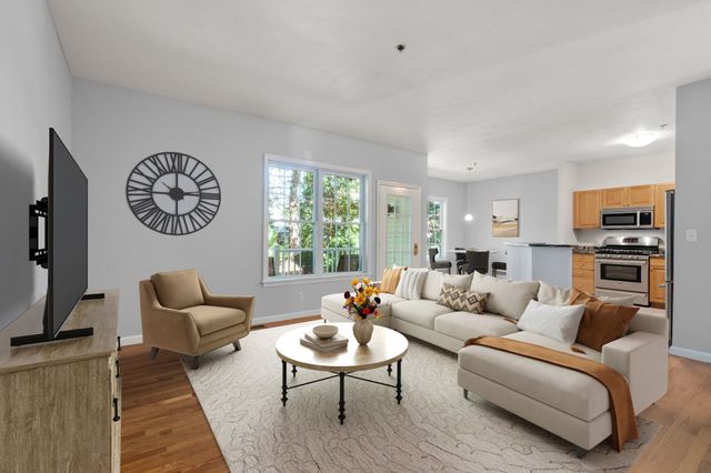 36 Cambridge Road 32, Woburn, MA 01801