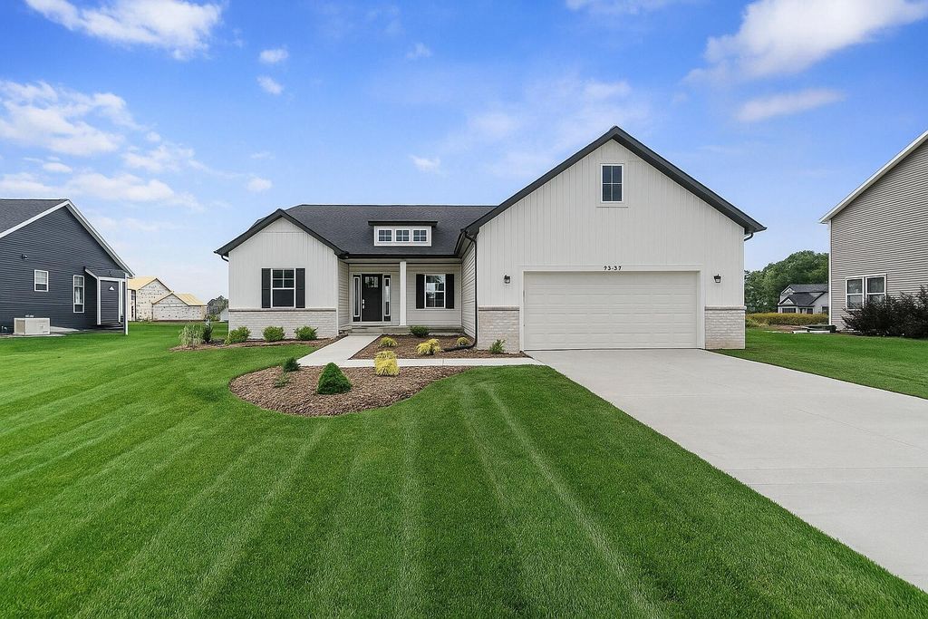 1 Congressional Lane, Grass Lake Twp, MI 49240