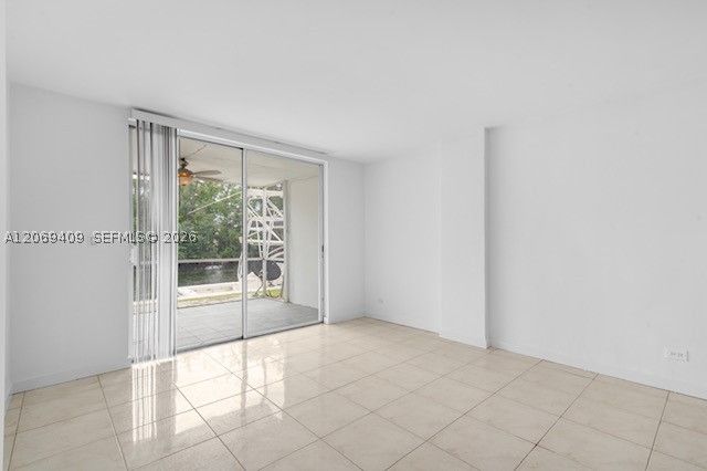 3660 NE 166th St 114, North Miami Beach, FL 33160