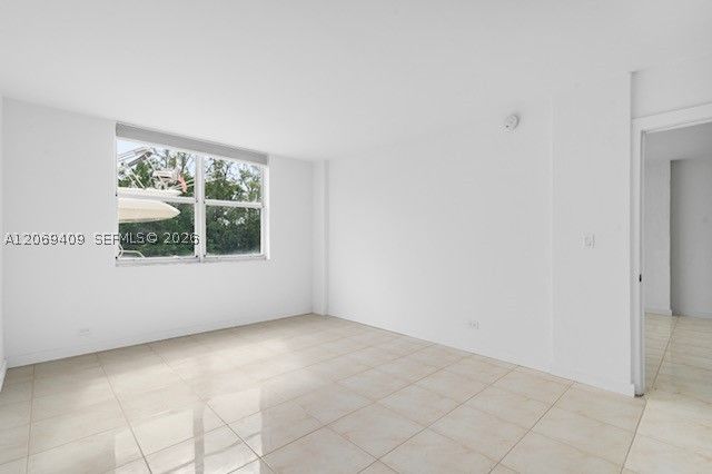 3660 NE 166th St 114, North Miami Beach, FL 33160