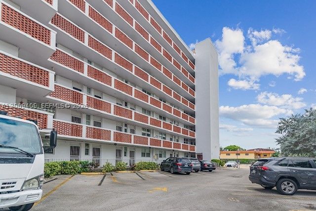 3660 NE 166th St 114, North Miami Beach, FL 33160