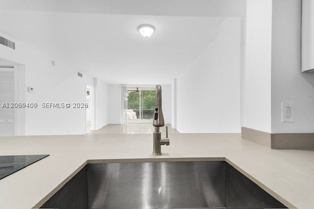 3660 NE 166th St 114, North Miami Beach, FL 33160