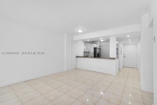 3660 NE 166th St 114, North Miami Beach, FL 33160