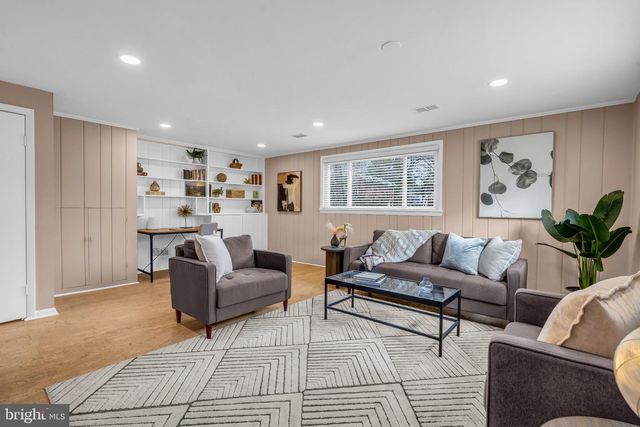 1616 TILTON DR, Silver Spring, MD 20902