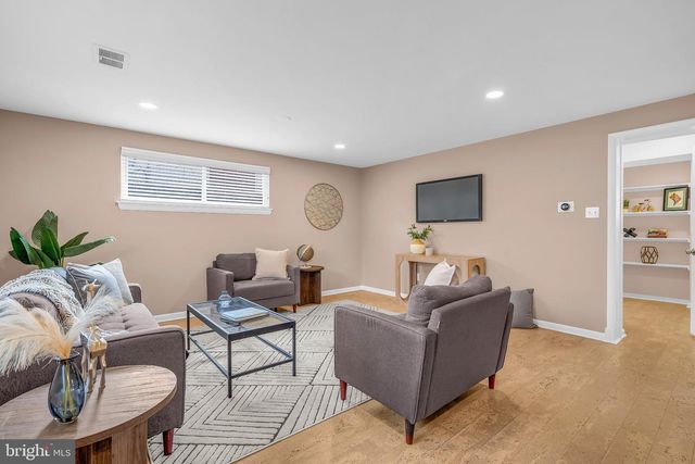 1616 TILTON DR, Silver Spring, MD 20902