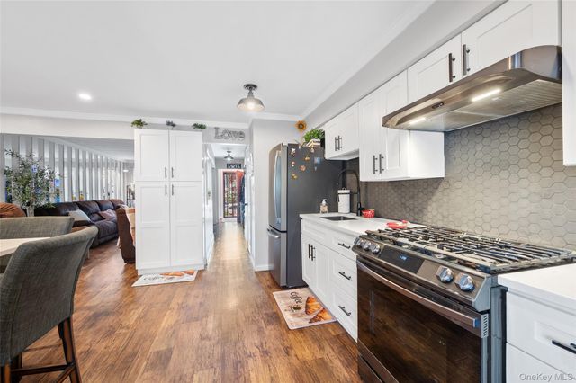 6991 Caldwell Avenue, Maspeth, NY 11378
