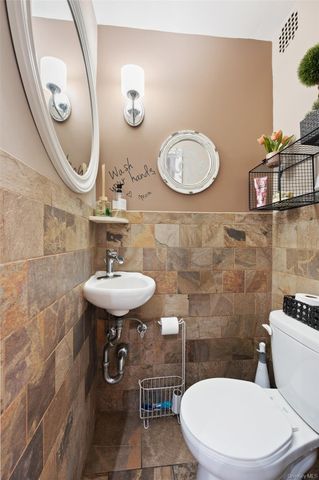 6991 Caldwell Avenue, Maspeth, NY 11378