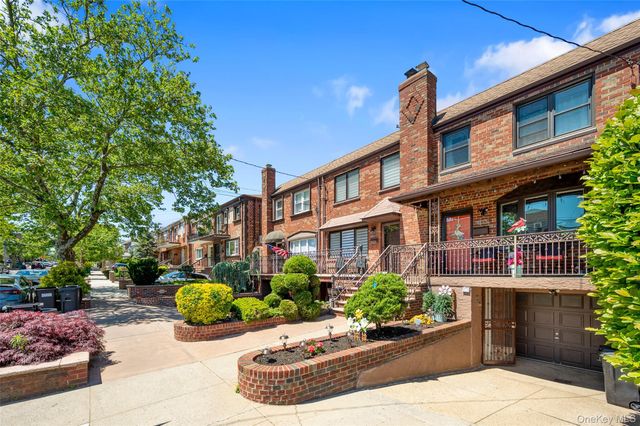 6991 Caldwell Avenue, Maspeth, NY 11378