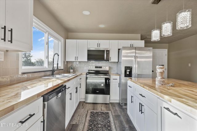 12368 Dry Valley Rd, Loudon, TN 37774