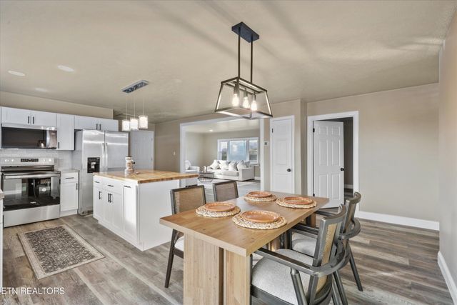 12368 Dry Valley Rd, Loudon, TN 37774