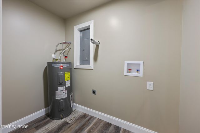 12368 Dry Valley Rd, Loudon, TN 37774