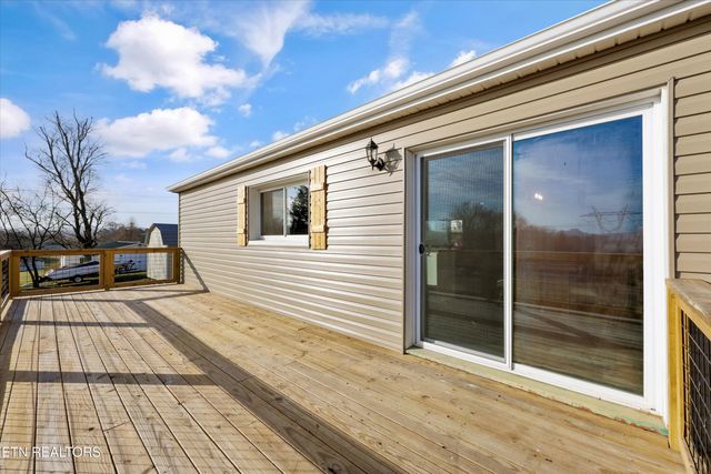 12368 Dry Valley Rd, Loudon, TN 37774