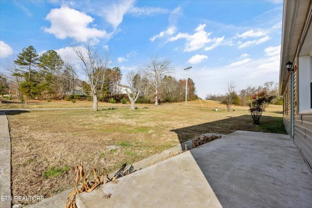 12368 Dry Valley Rd, Loudon, TN 37774