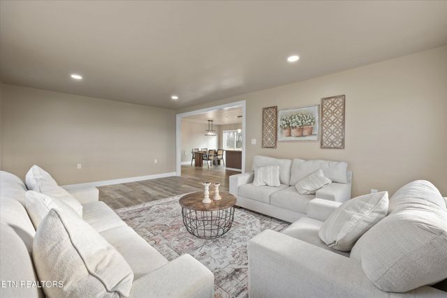 12368 Dry Valley Rd, Loudon, TN 37774