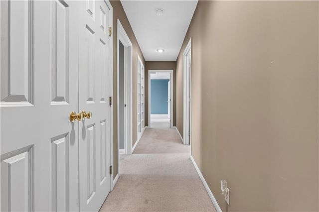 613 SW Derby Drive, Lee's Summit, MO 64081