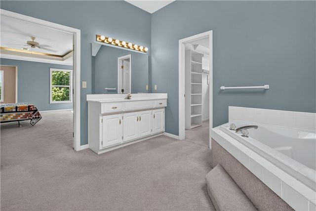 613 SW Derby Drive, Lee's Summit, MO 64081