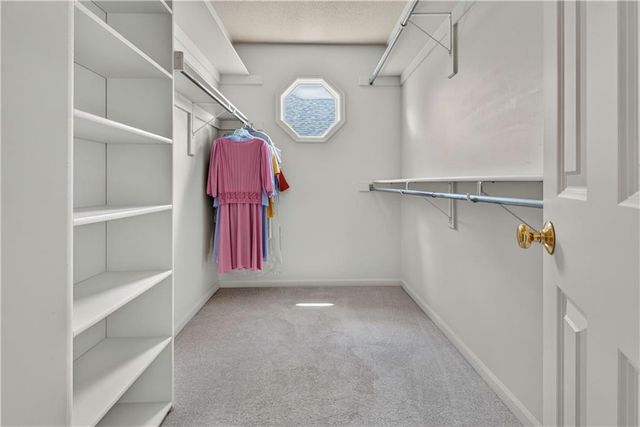 613 SW Derby Drive, Lee's Summit, MO 64081