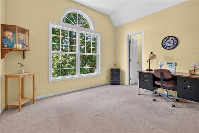 613 SW Derby Drive, Lee's Summit, MO 64081