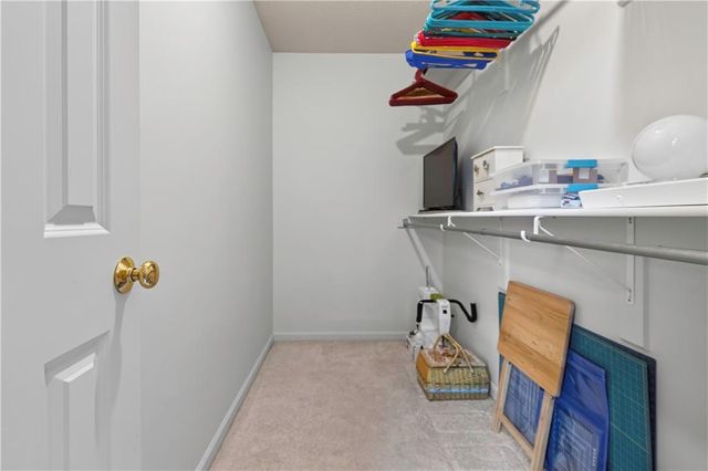 613 SW Derby Drive, Lee's Summit, MO 64081