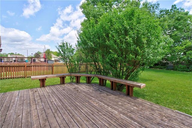 613 SW Derby Drive, Lee's Summit, MO 64081