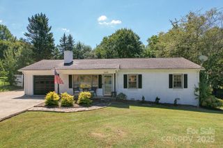 5645 Sandhurst Road, Hickory, NC 28602