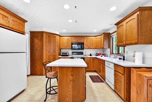 101 E KENNEDY AVENUE, Kimberly, WI 54136