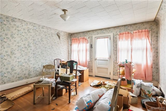 270 Comstock Avenue, Buffalo, NY 14215