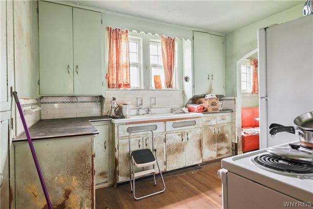 270 Comstock Avenue, Buffalo, NY 14215