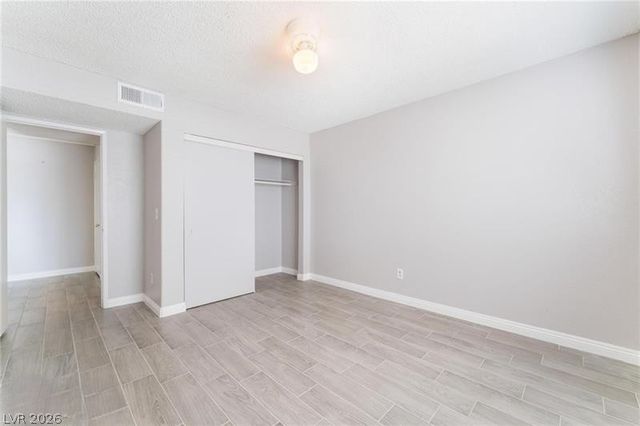 221 Mission Catalina Lane 102, Las Vegas, NV 89107