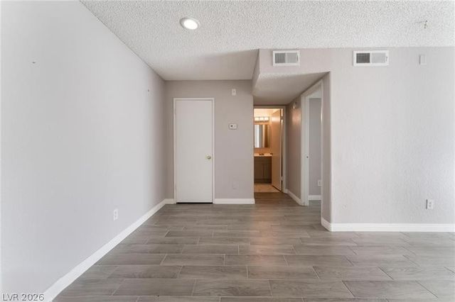 221 Mission Catalina Lane 102, Las Vegas, NV 89107