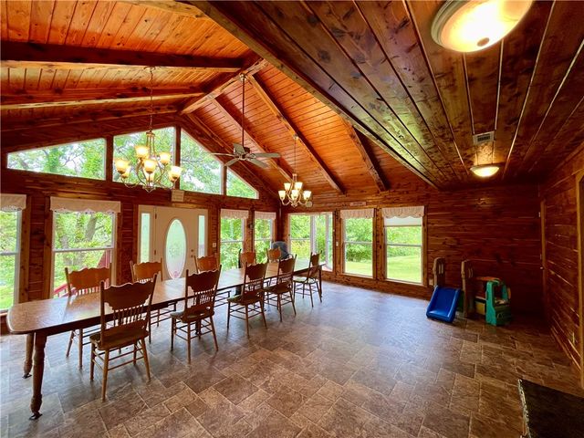 9825 Highway 74, Huntsville, AR 72740