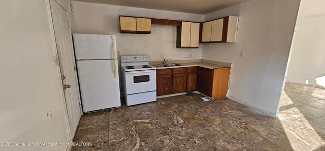 901 Clayton Street, Lansing, MI 48915